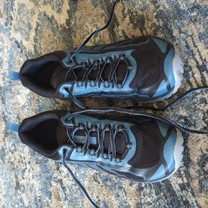 Merrell hiking shoes size 7  siren edge 3 model